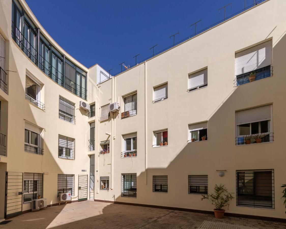 Medina Apartment And Parking Historical Center Sevilla Kültér fotó