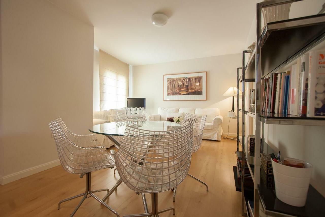 Medina Apartment And Parking Historical Center Sevilla Kültér fotó