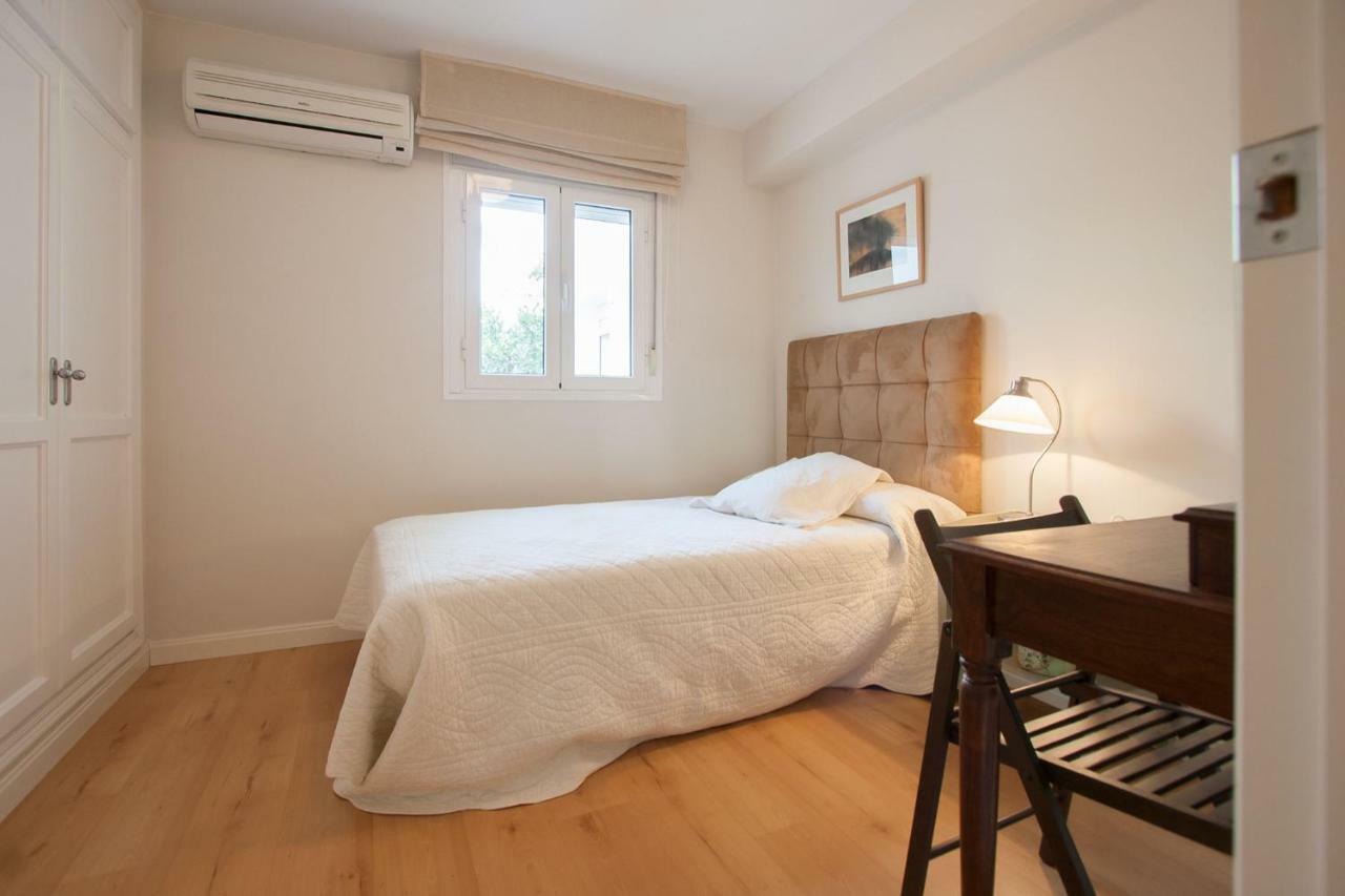 Medina Apartment And Parking Historical Center Sevilla Kültér fotó