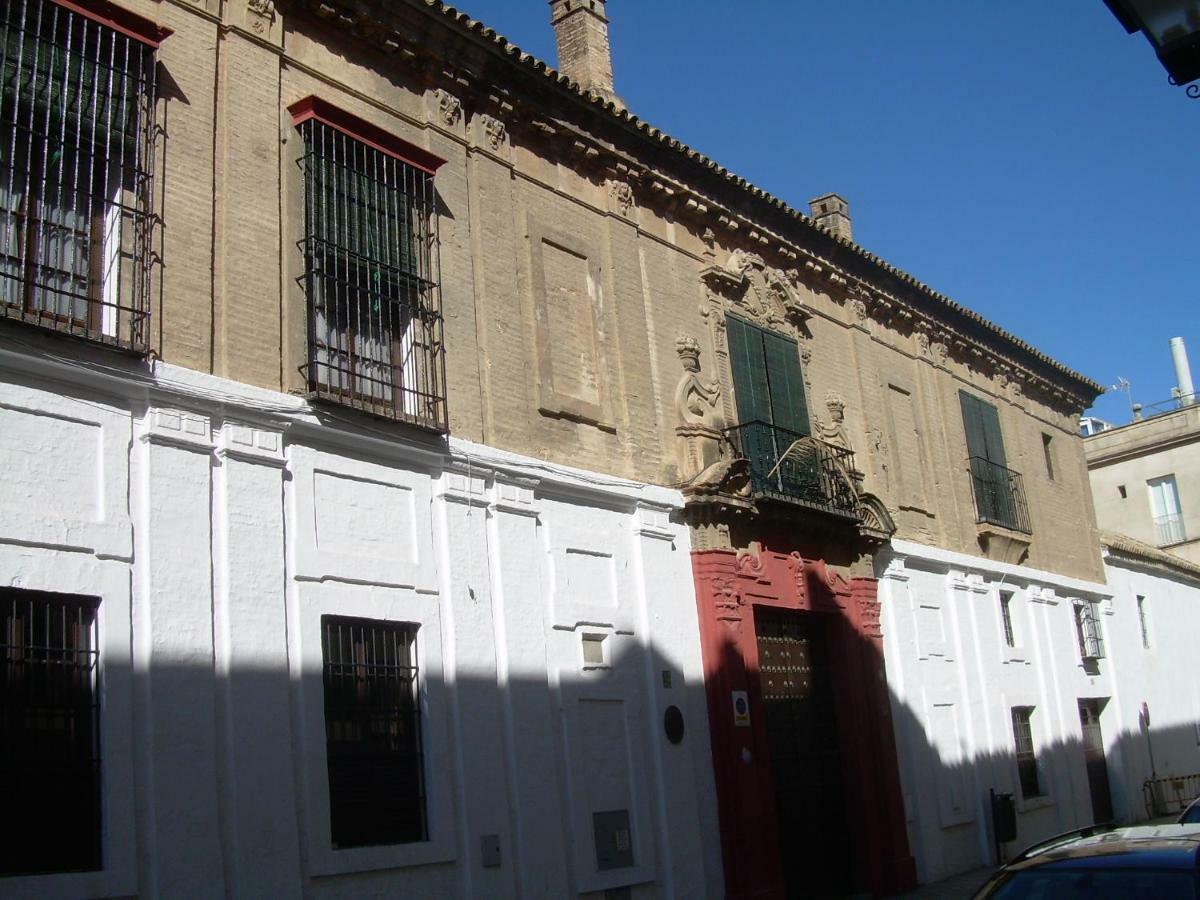 Medina Apartment And Parking Historical Center Sevilla Kültér fotó