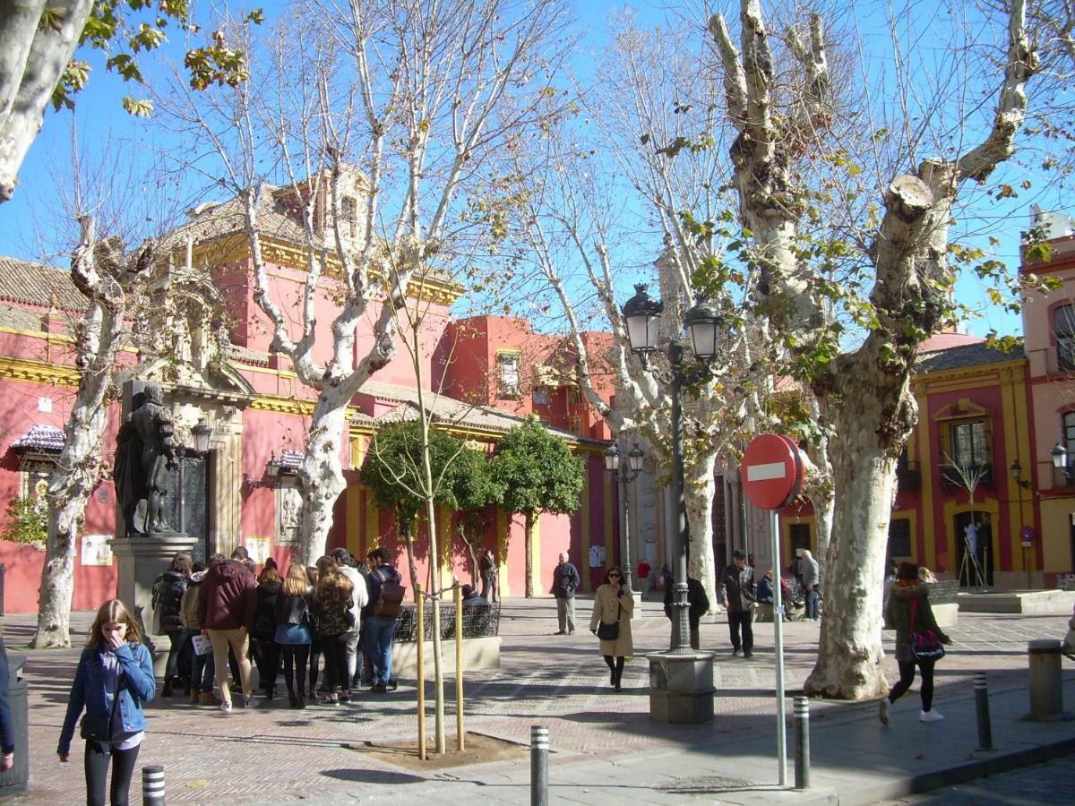 Medina Apartment And Parking Historical Center Sevilla Kültér fotó
