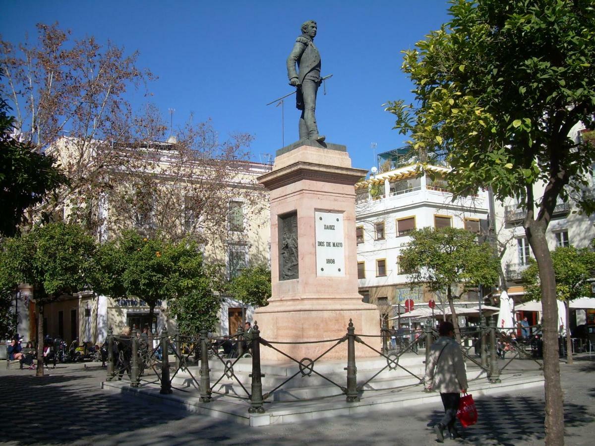 Medina Apartment And Parking Historical Center Sevilla Kültér fotó